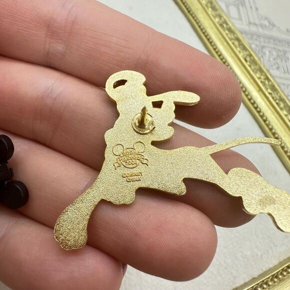 Vintage Disney Pluto Brooch Pin - Picture 4 of 4